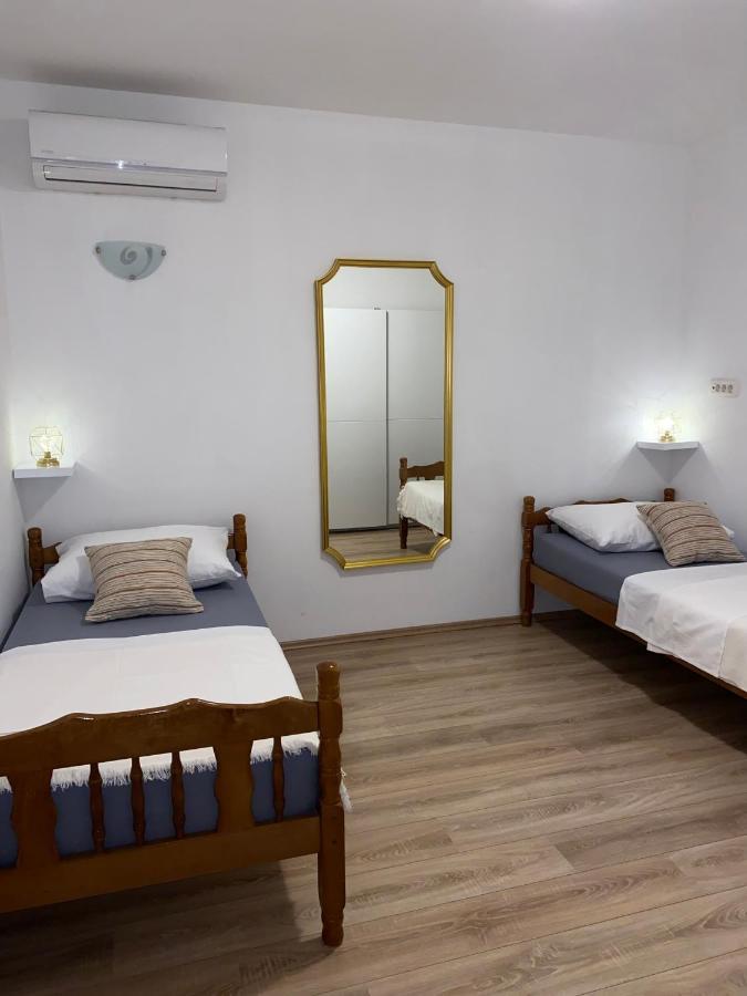 Three Bedroom Apartment Between Trogir And Split Kaštela Zewnętrze zdjęcie